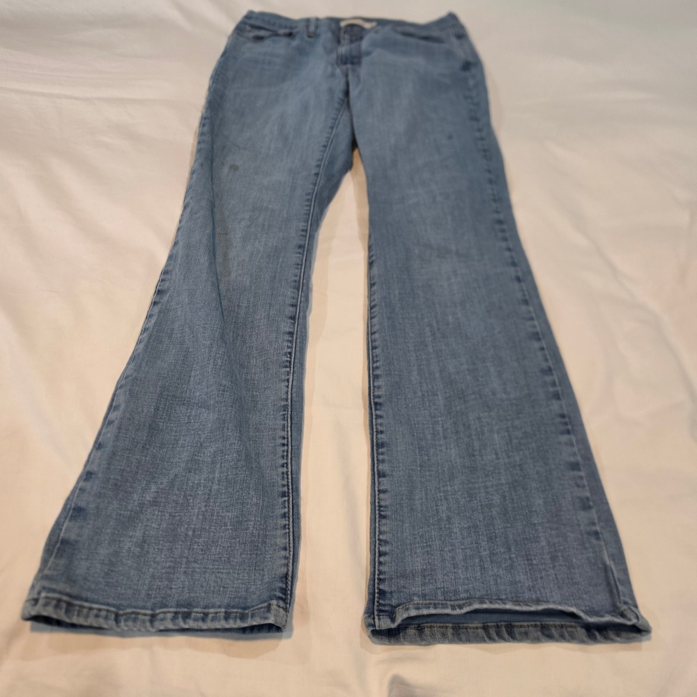 Levis Classic Bootcut Jeans Womens 10M W30 L32 Blue Medium Wash Good Stretch